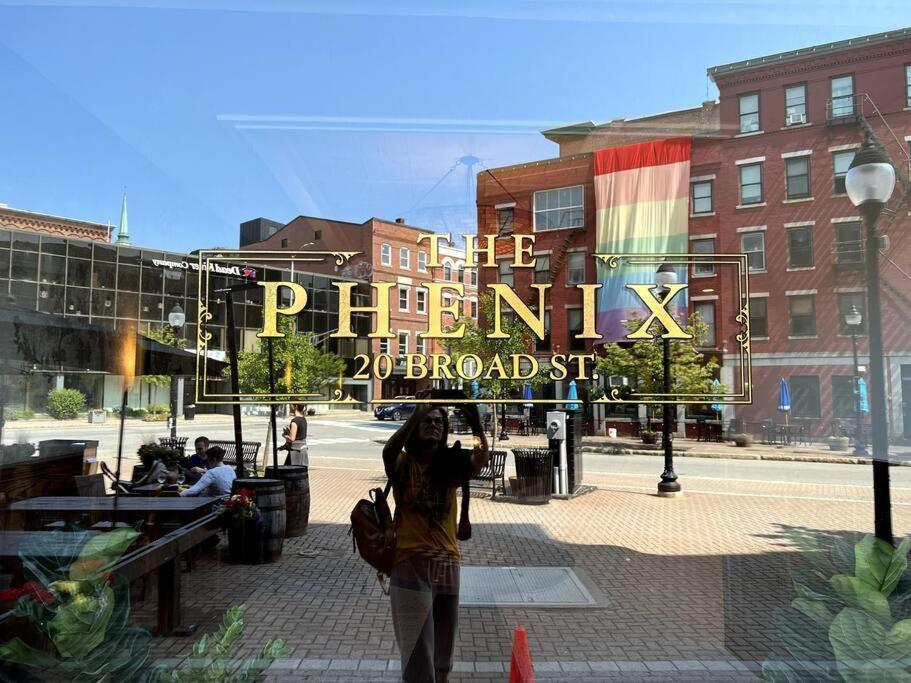 The Phenix Historic Dtwn Hotel, King Bed, # 309 Apartment *
