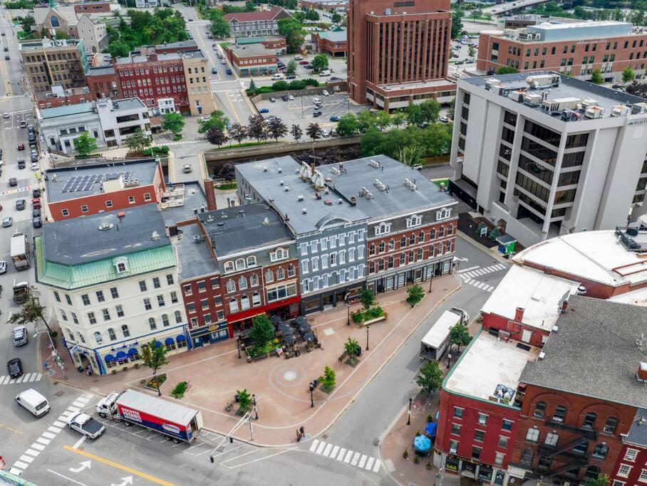 The Phenix Historic Dtwn Hotel, King Bed, # 309 Apartment Bangor
